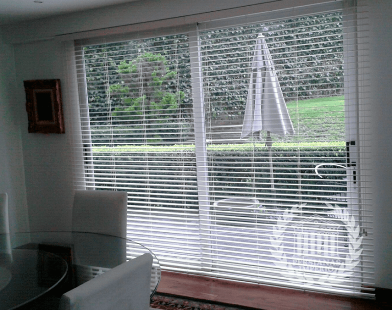 Persianas Horizontales de Aluminio o Madera