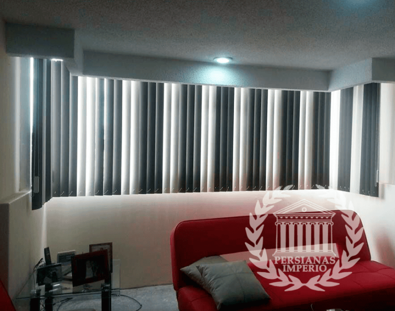 Persianas Verticales de PVC o Tela